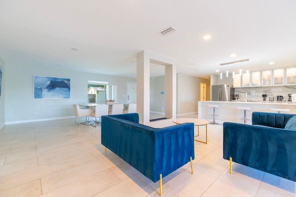 LAKE CANE SHORES - Residential