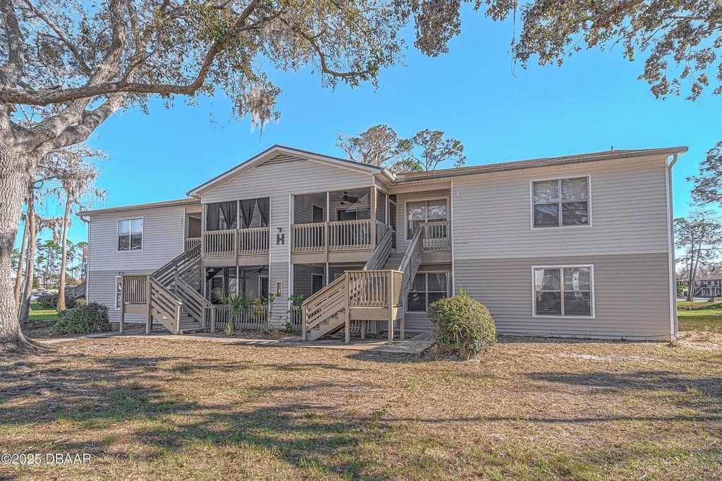 Photo of 1600 Big Tree Road #H4, South Daytona, FL 32119 (MLS # NS1087223)