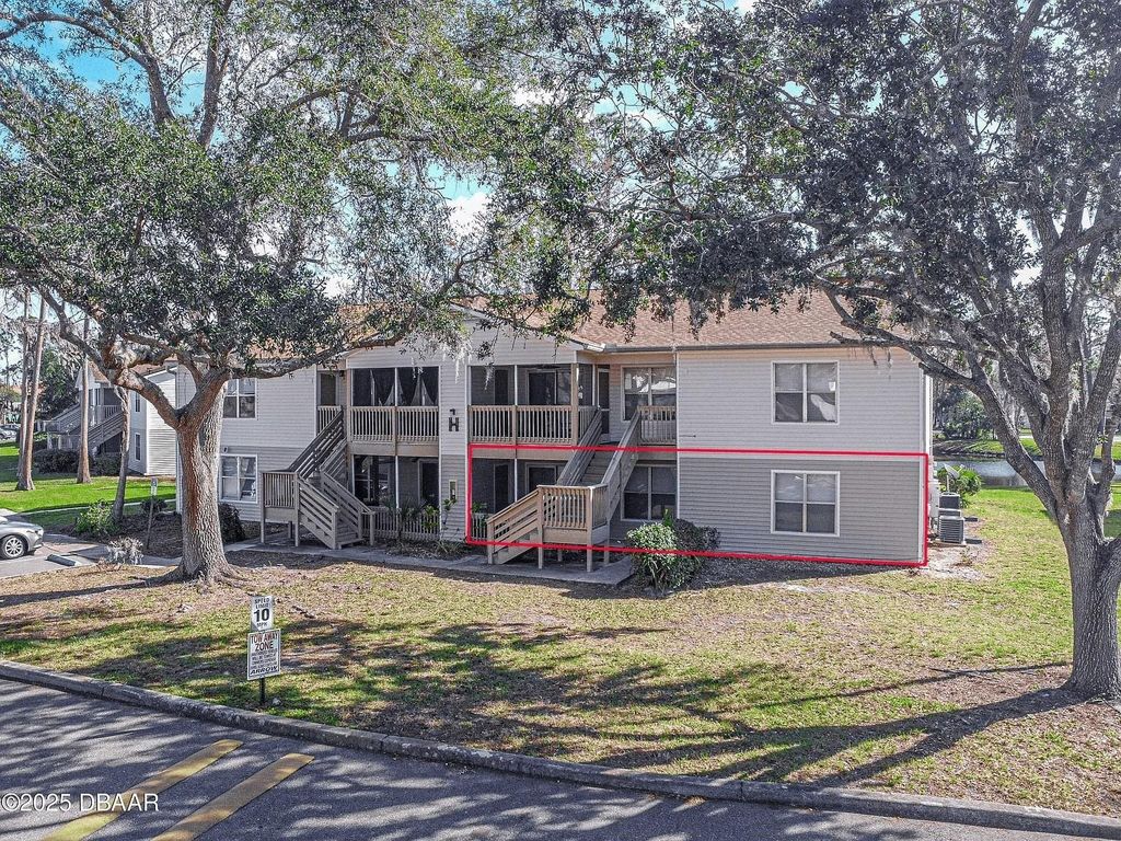Photo of 1600 Big Tree Road #H4, South Daytona, FL 32119 (MLS # NS1087223)