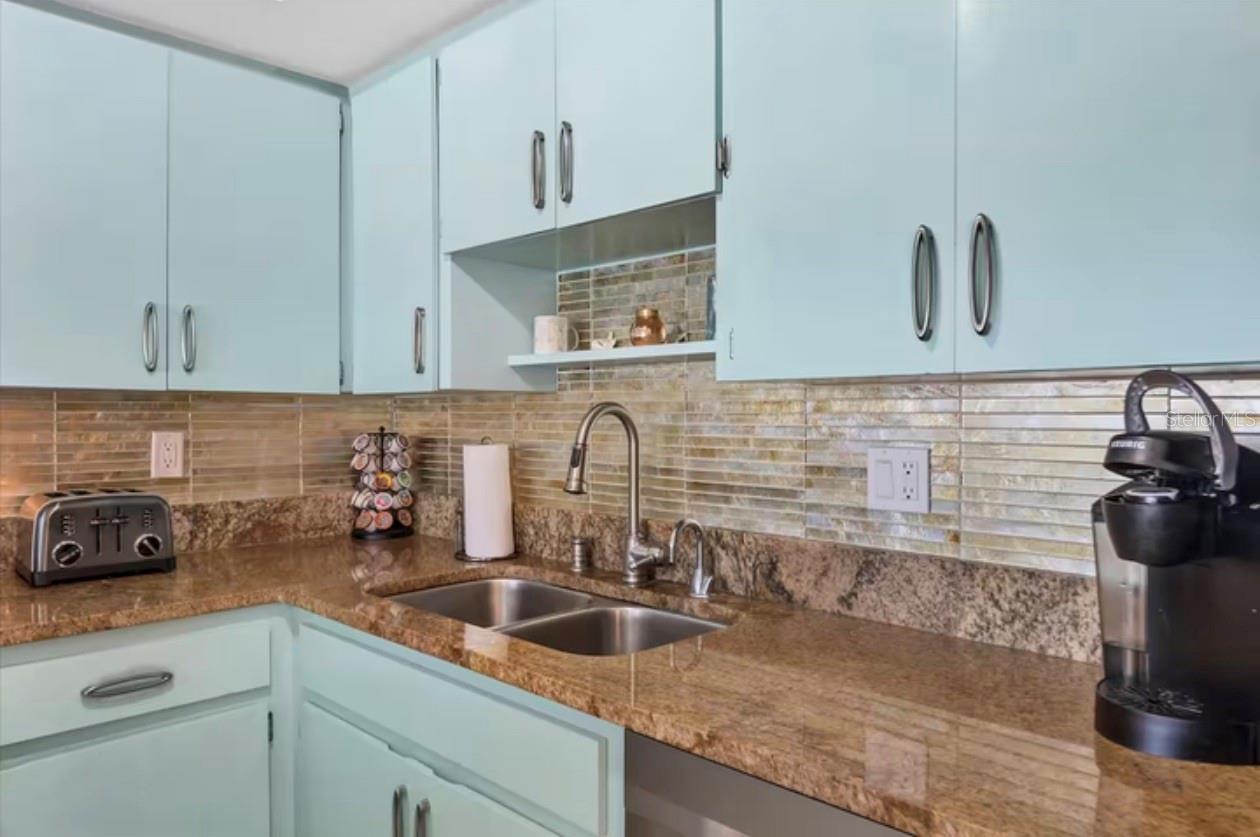 WHITNEY BEACH - Residential