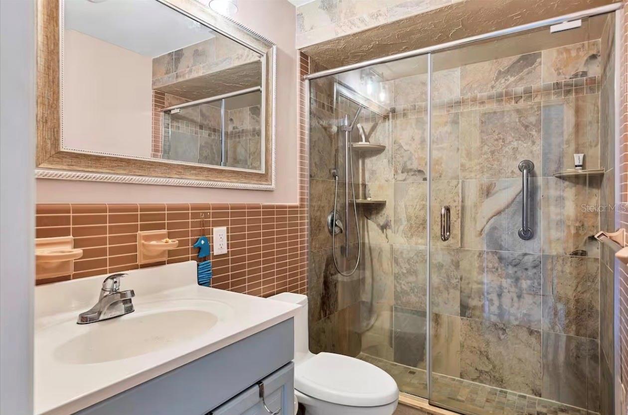 WHITNEY BEACH - Residential
