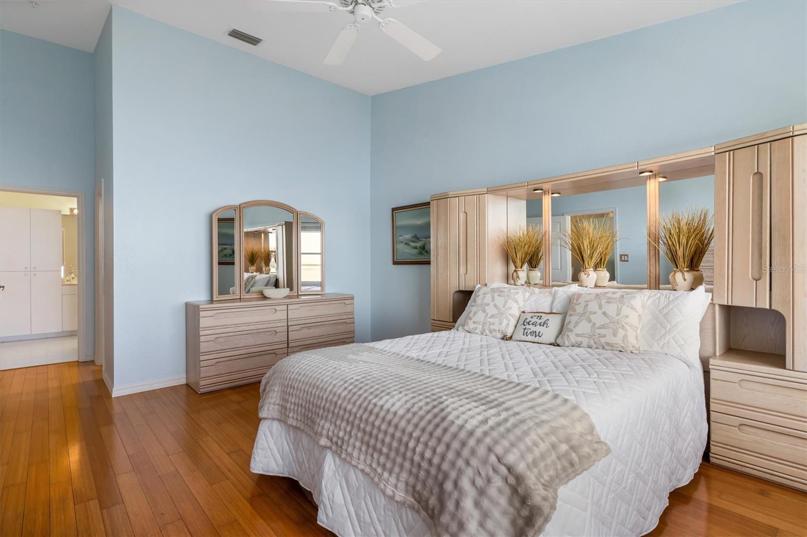 HARBOR WALK PH 03 - Residential