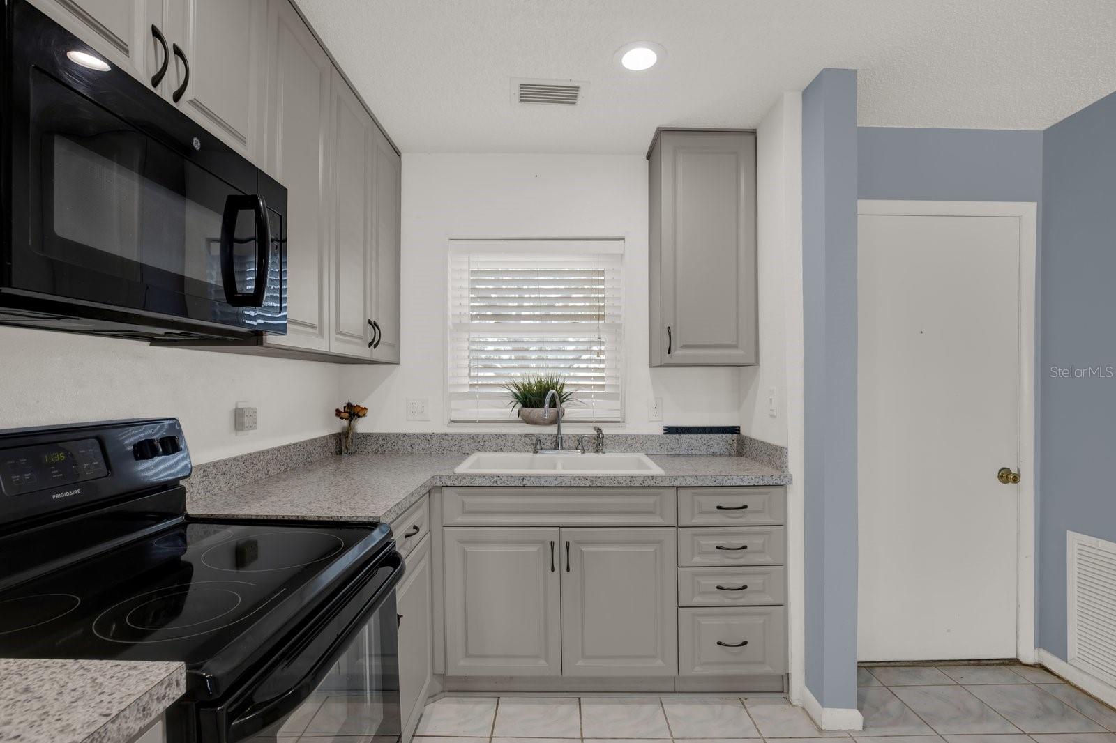 4939 FLORAMAR TERRACE 204