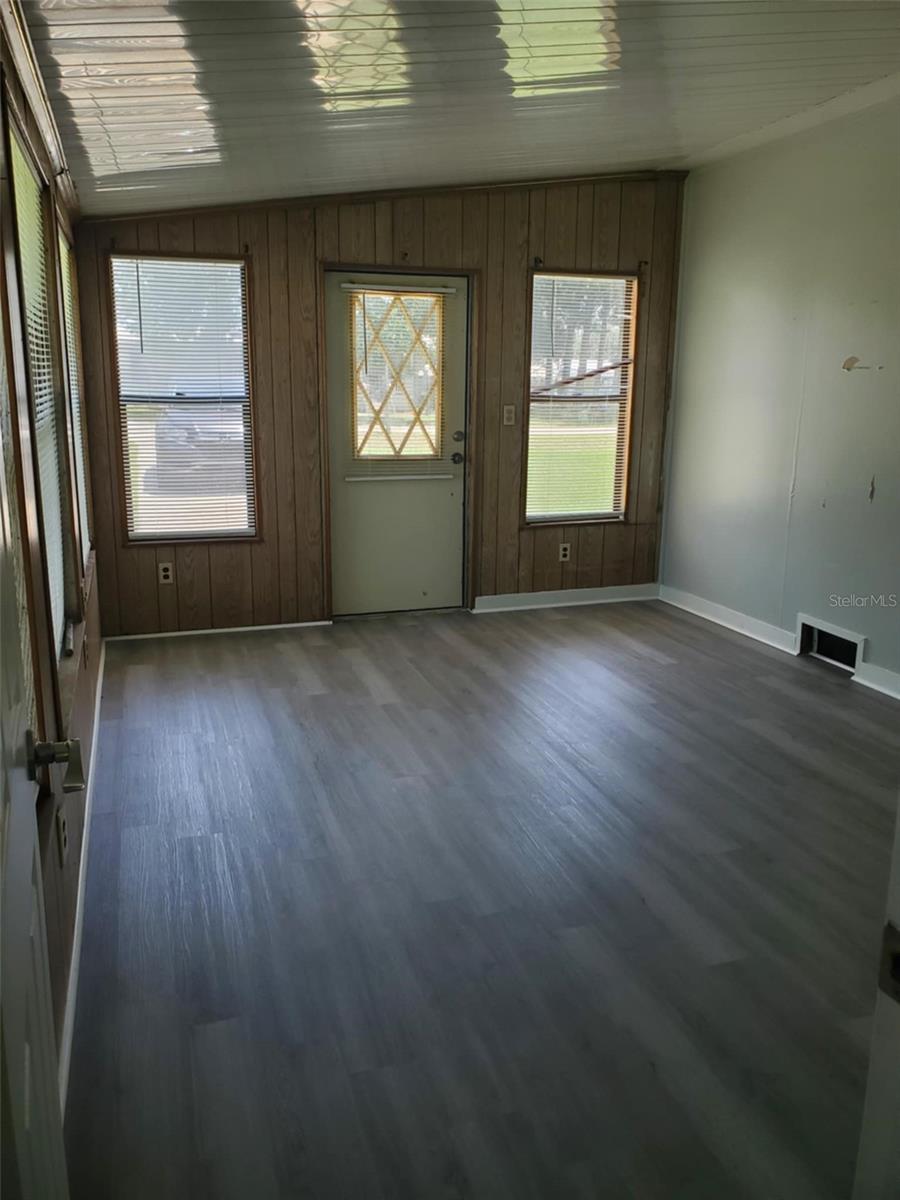 SUNLIGHT ACRES - Residential