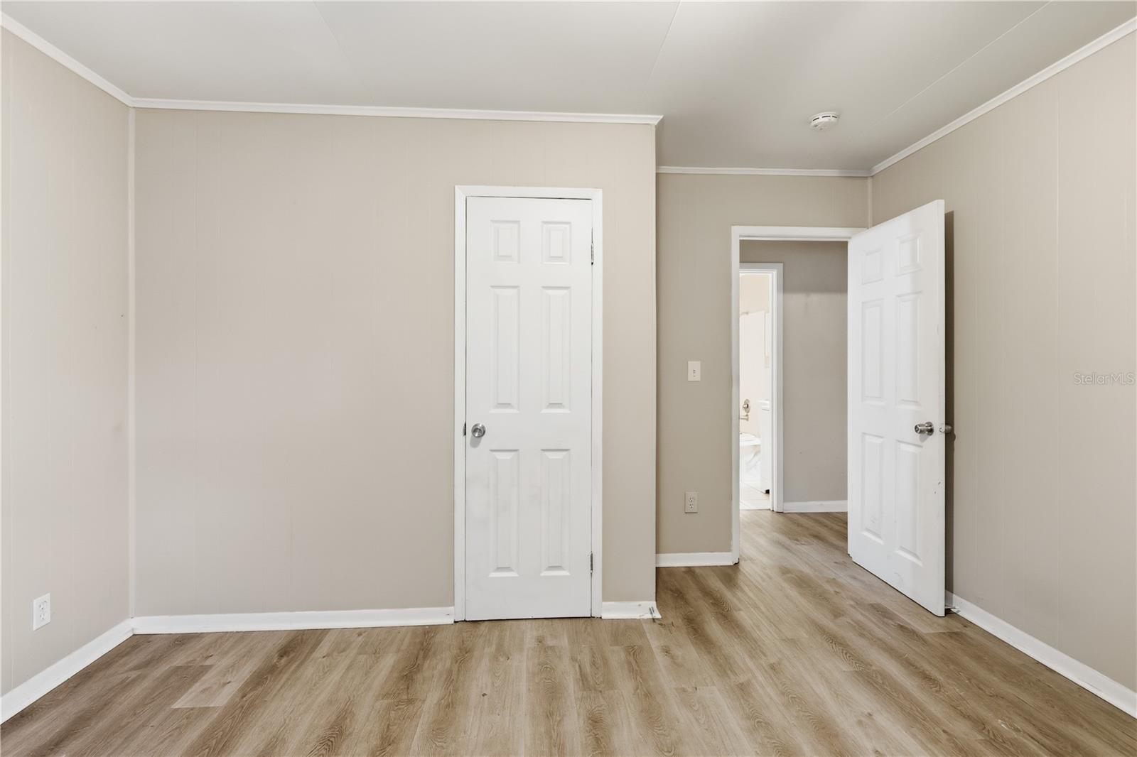 726 FOREST HILL BOULEVARD