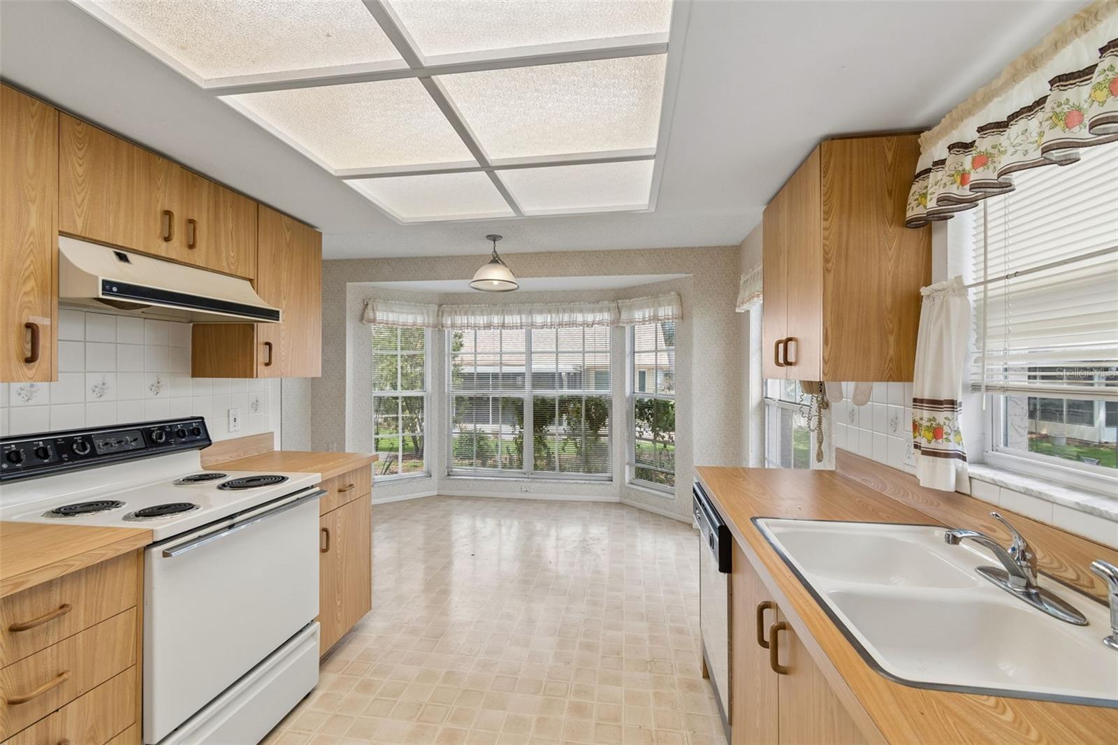 HERITAGE LAKE - Residential