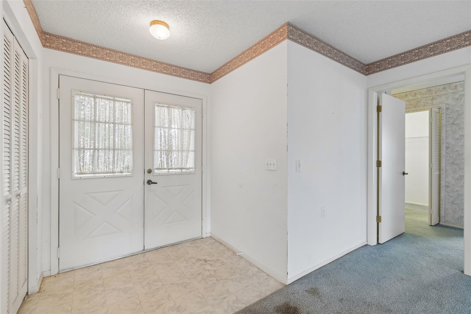 4643 SANDPOINTE DRIVE