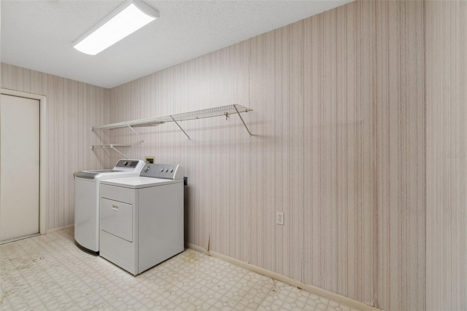 HERITAGE LAKE - Residential