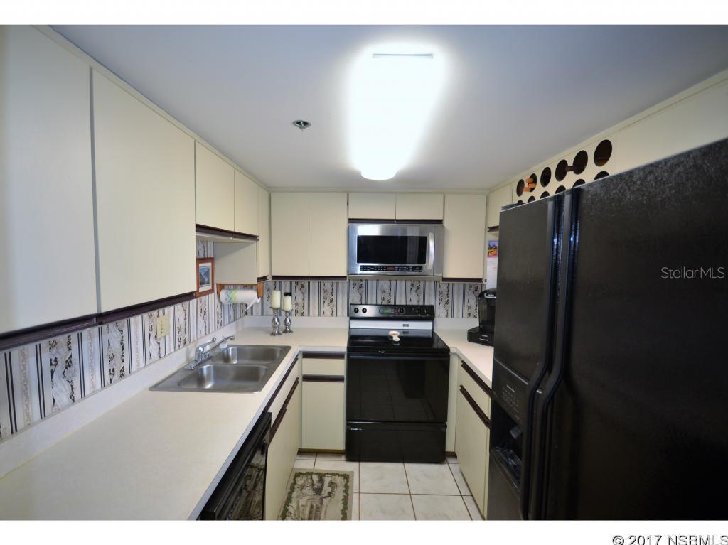 Diamond Head Point Condo - Residential