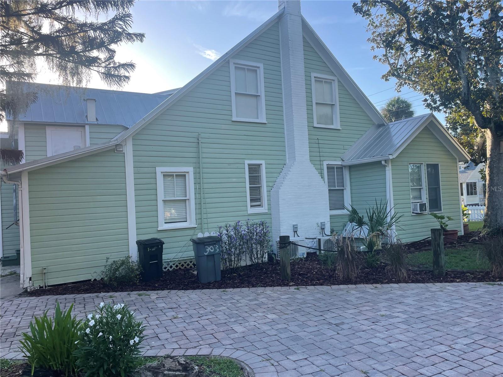 305 MARY AVENUE