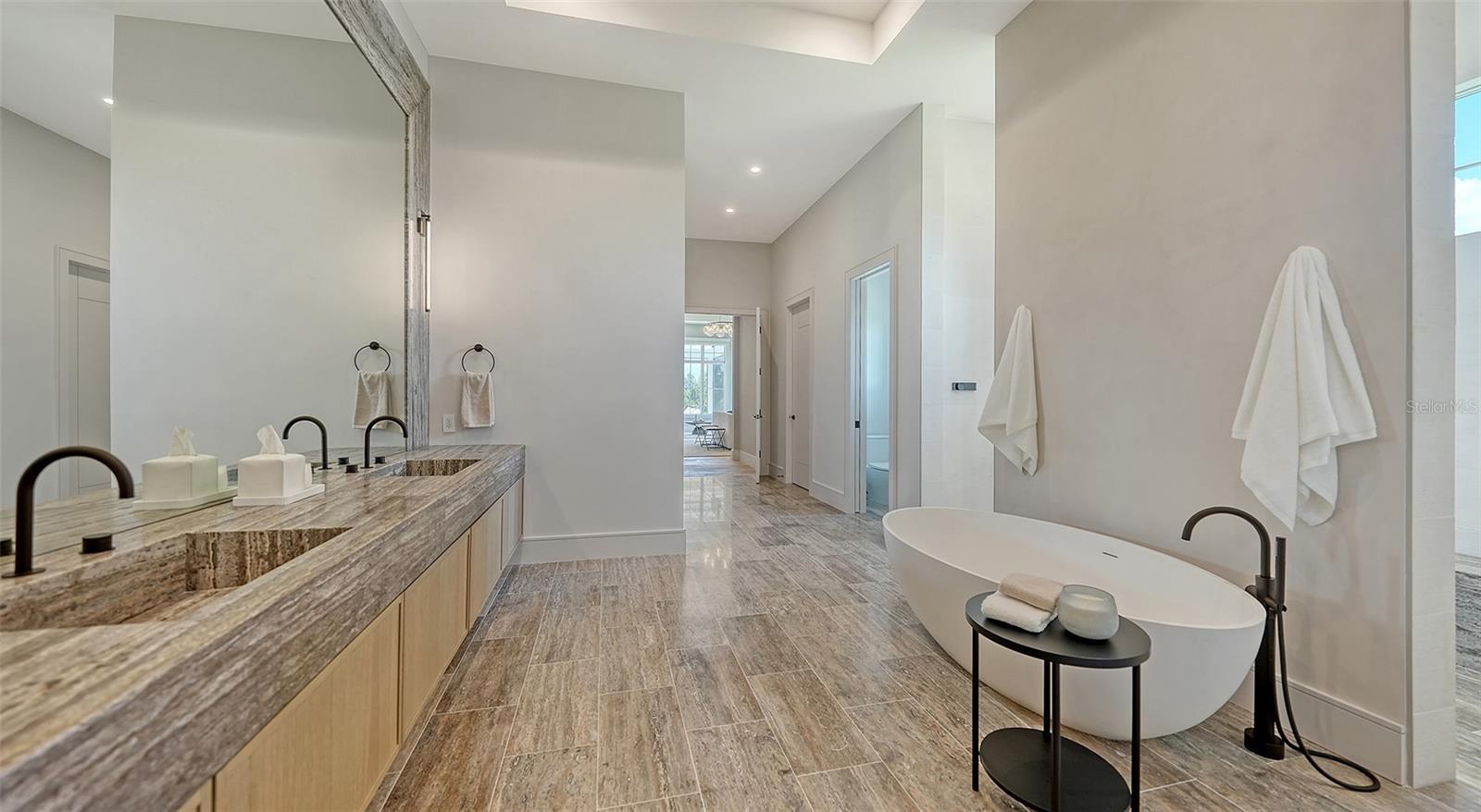 LAKE CLUB PH II - Residential