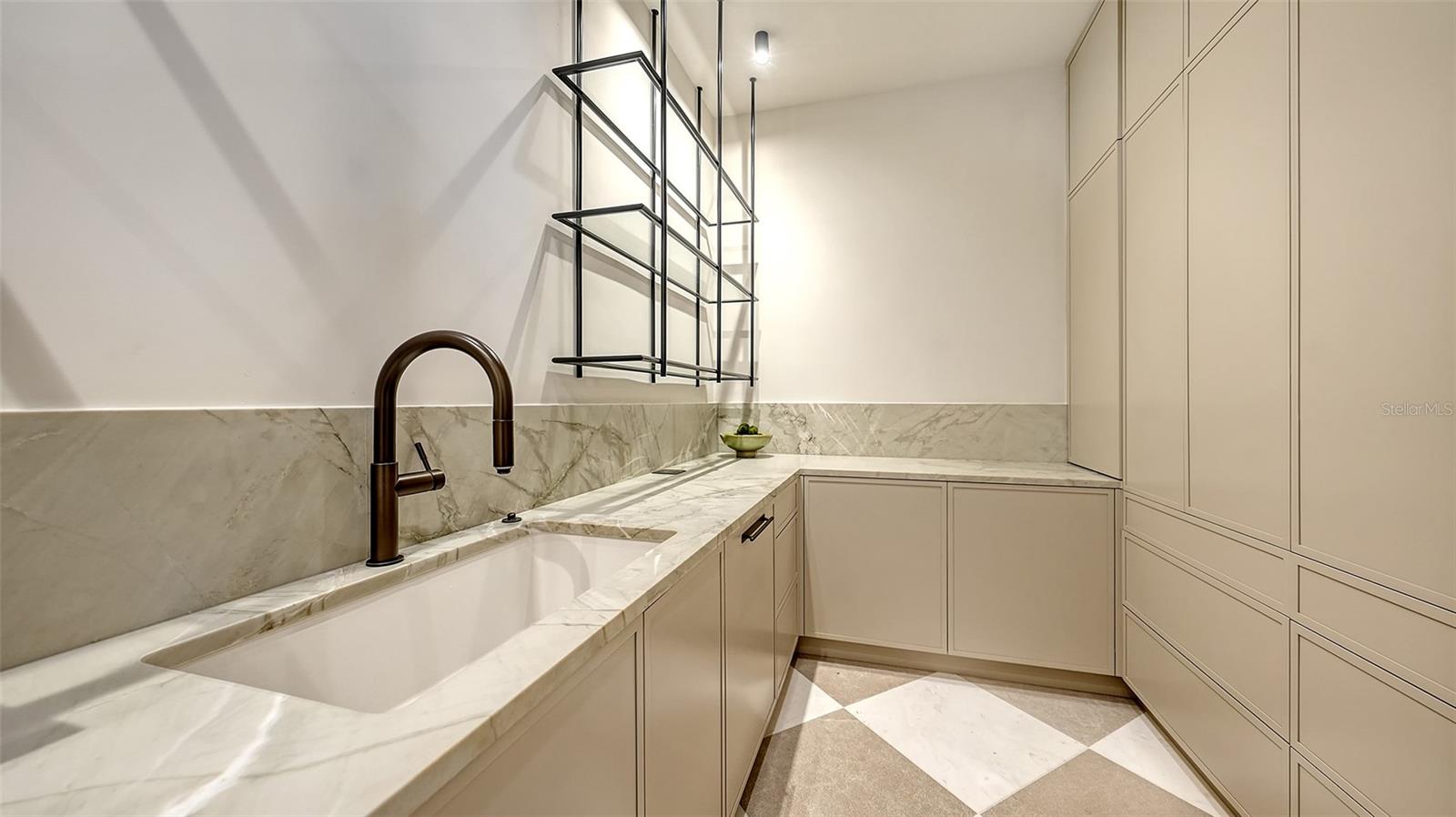 LAKE CLUB PH II - Residential