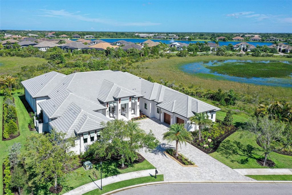 Photo of 15315 Anchorage Place, Lakewood Ranch, FL 34202 (MLS # A4656221)