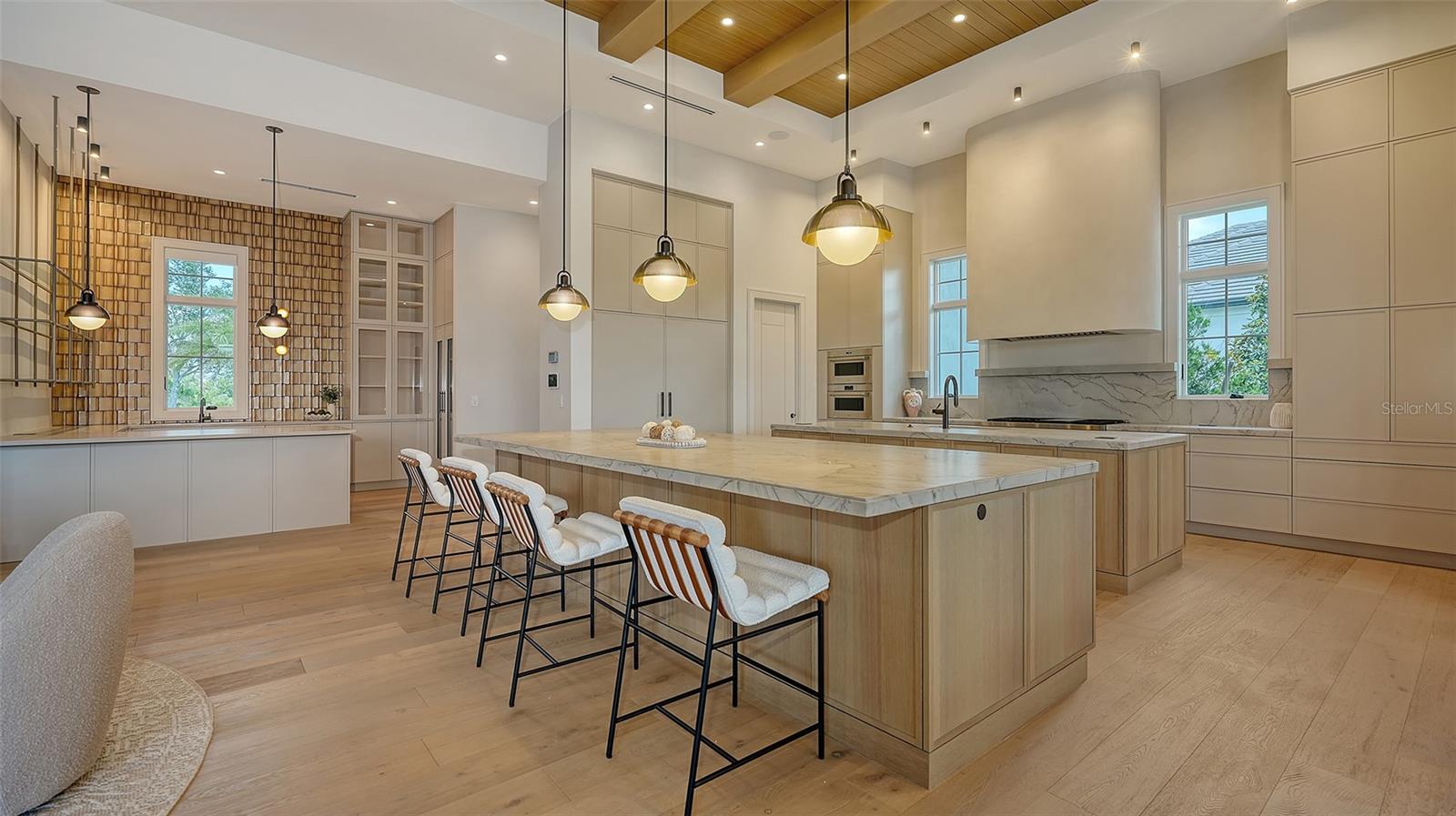 LAKE CLUB PH II - Residential