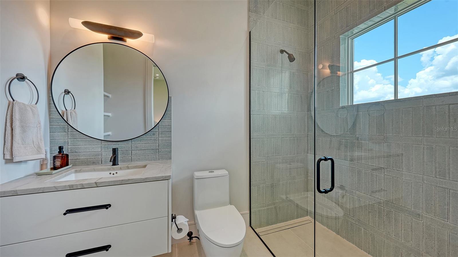 LAKE CLUB PH II - Residential