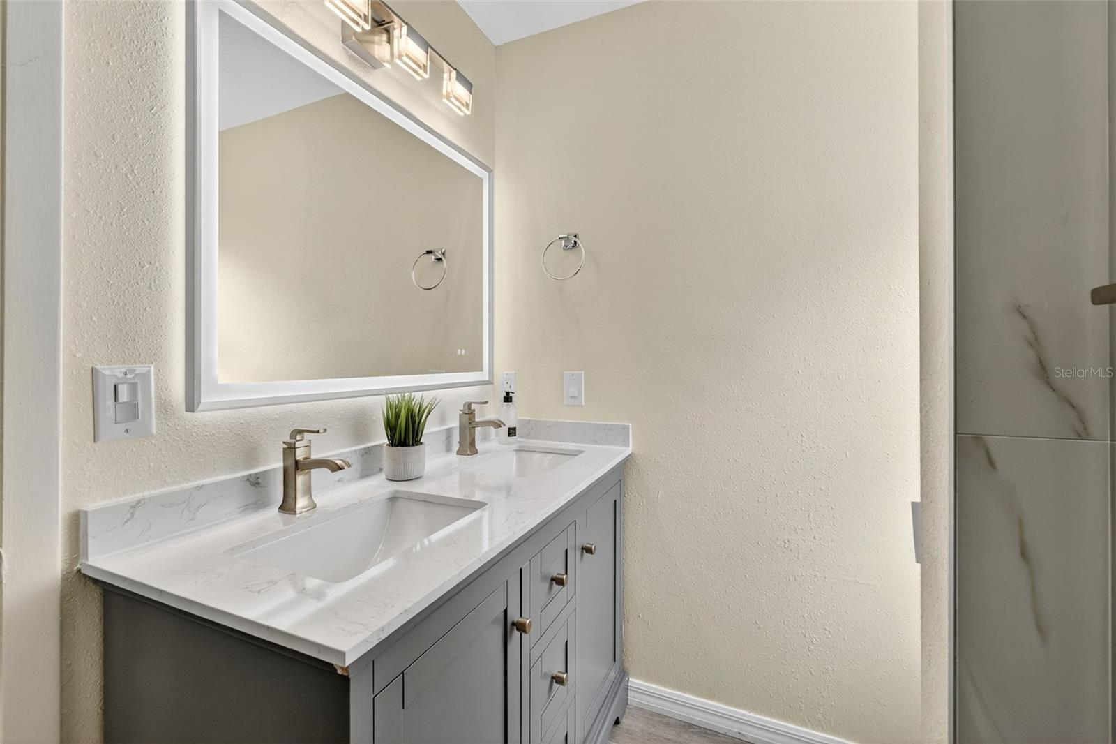 DAVENPORT - Residential