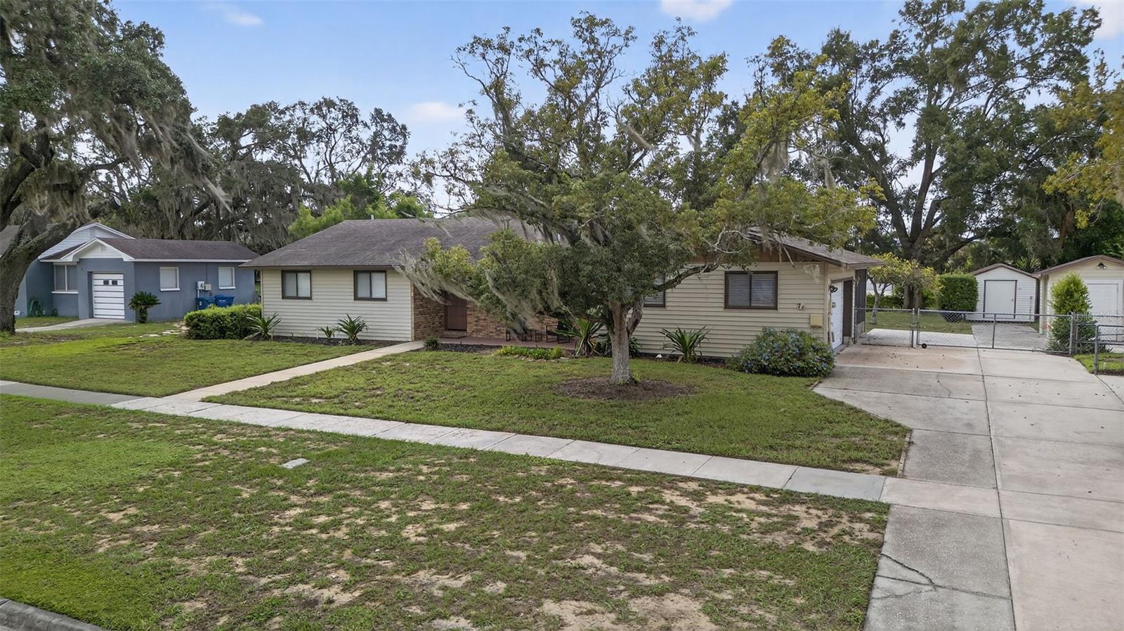 DAVENPORT - Residential