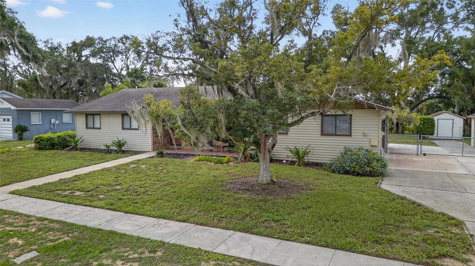 DAVENPORT - Residential