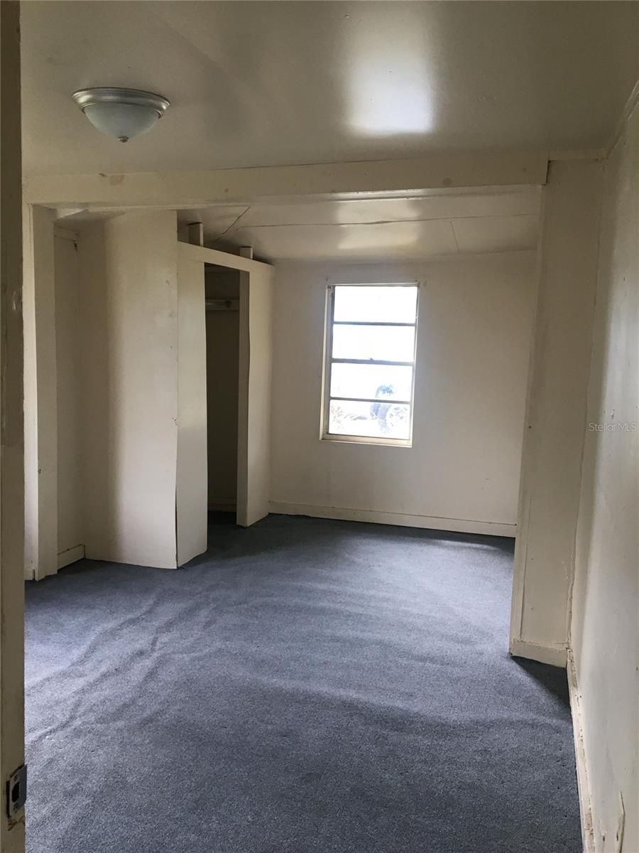 ACREAGE & UNREC - Residential Lease