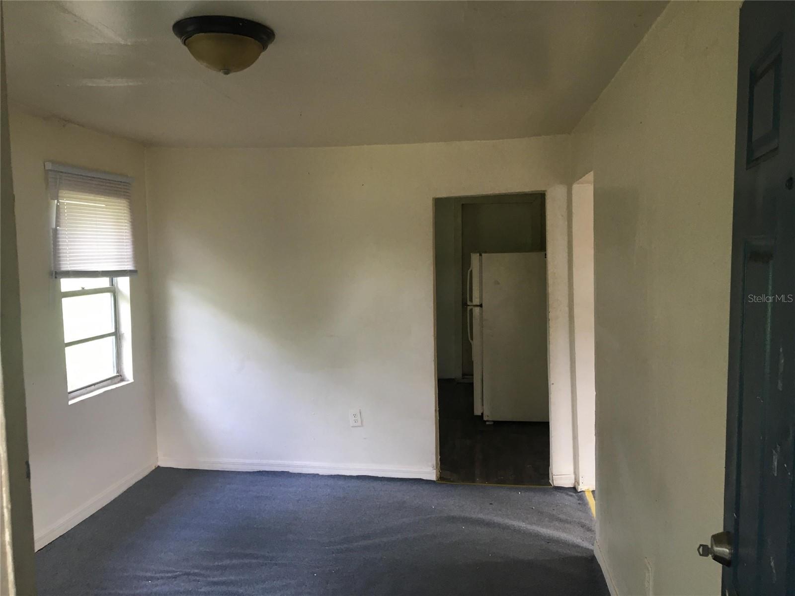 ACREAGE & UNREC - Residential Lease