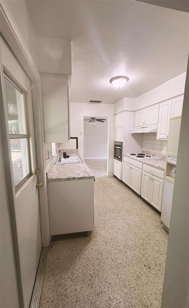 SPRING HILL - Residential Lease