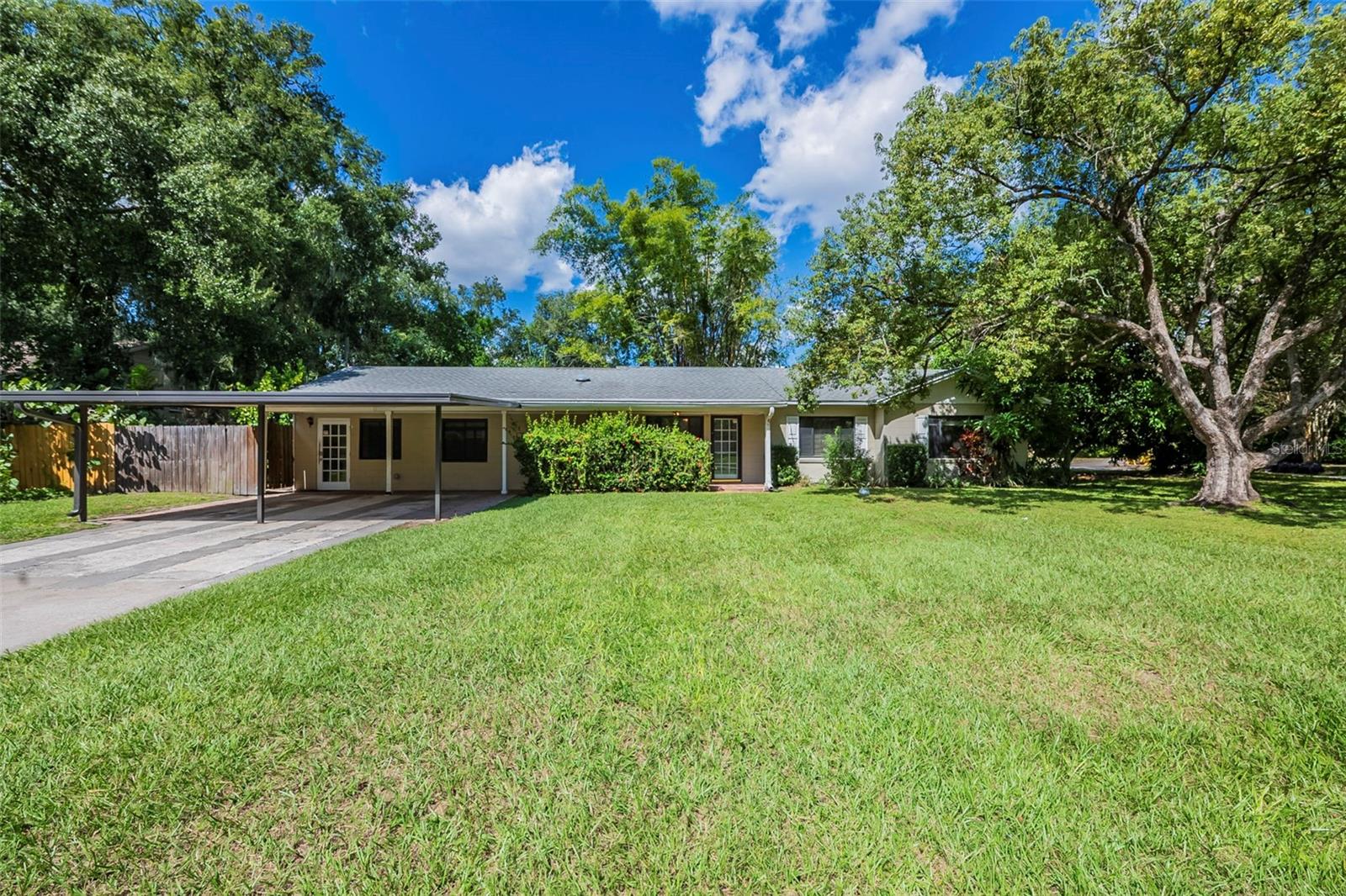 840 HUNTINGTON PLACE