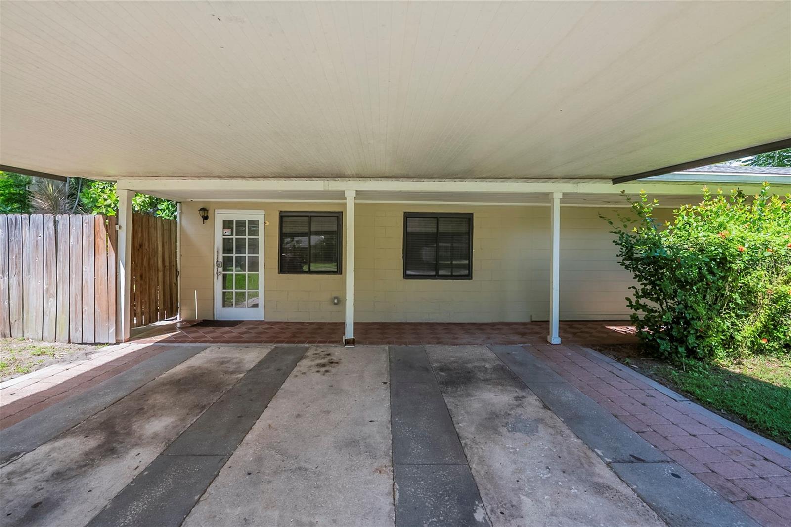 840 HUNTINGTON PLACE