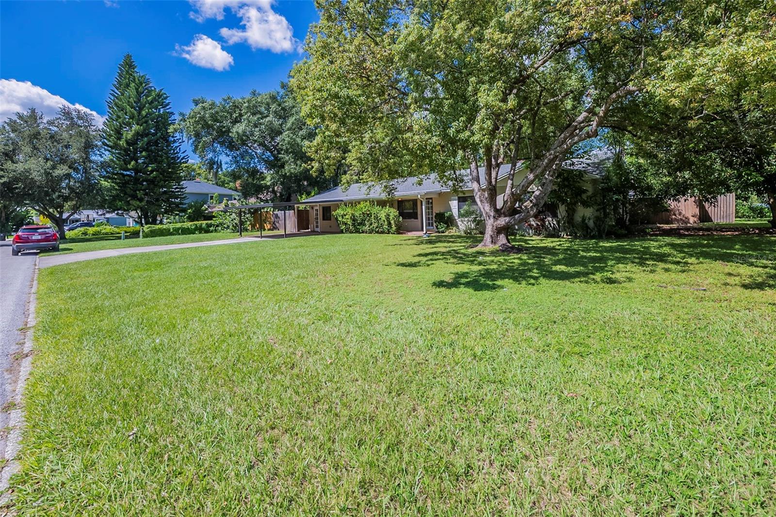 840 HUNTINGTON PLACE