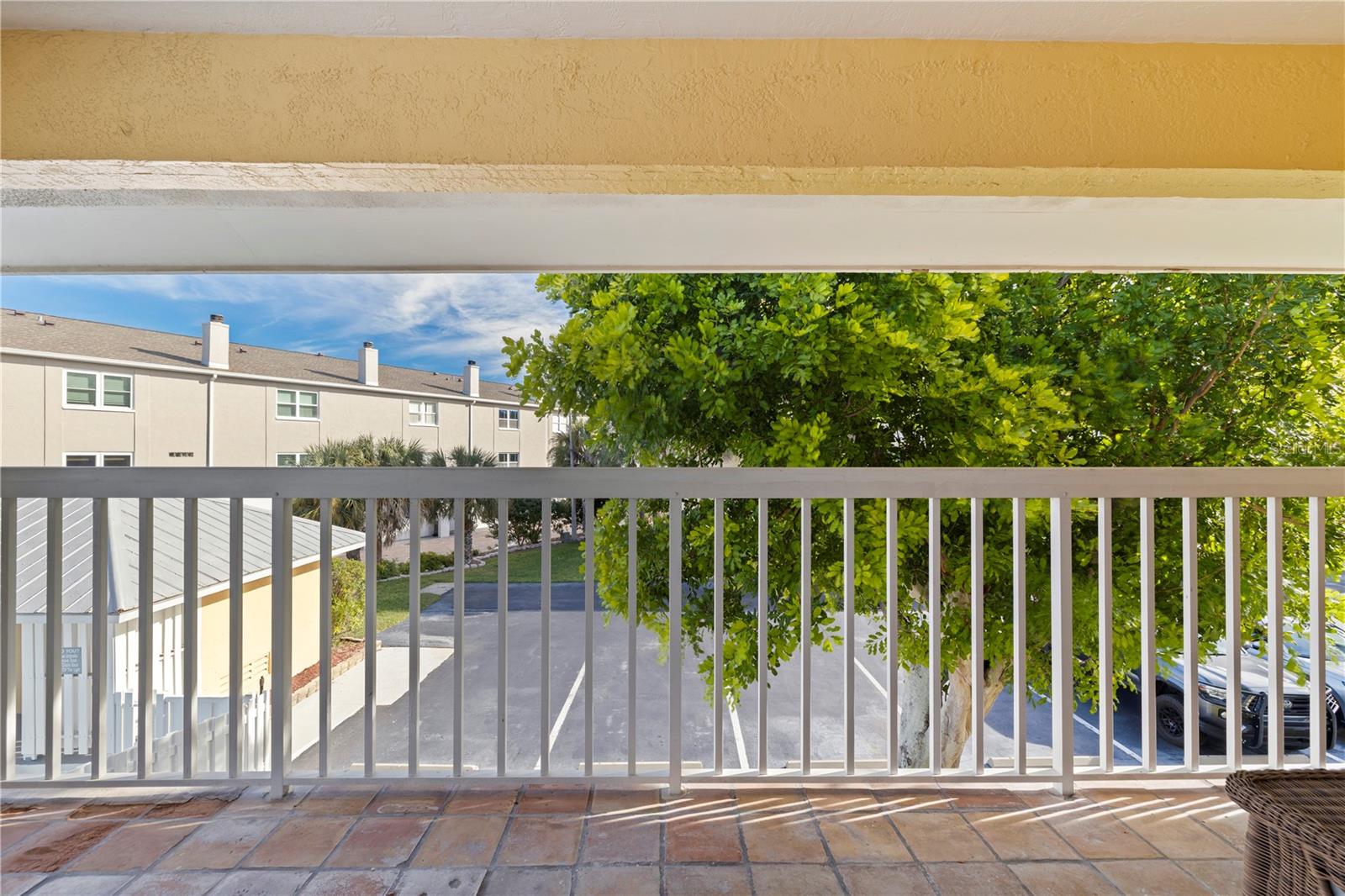 OLD ISLAND INN CONDO - Residential