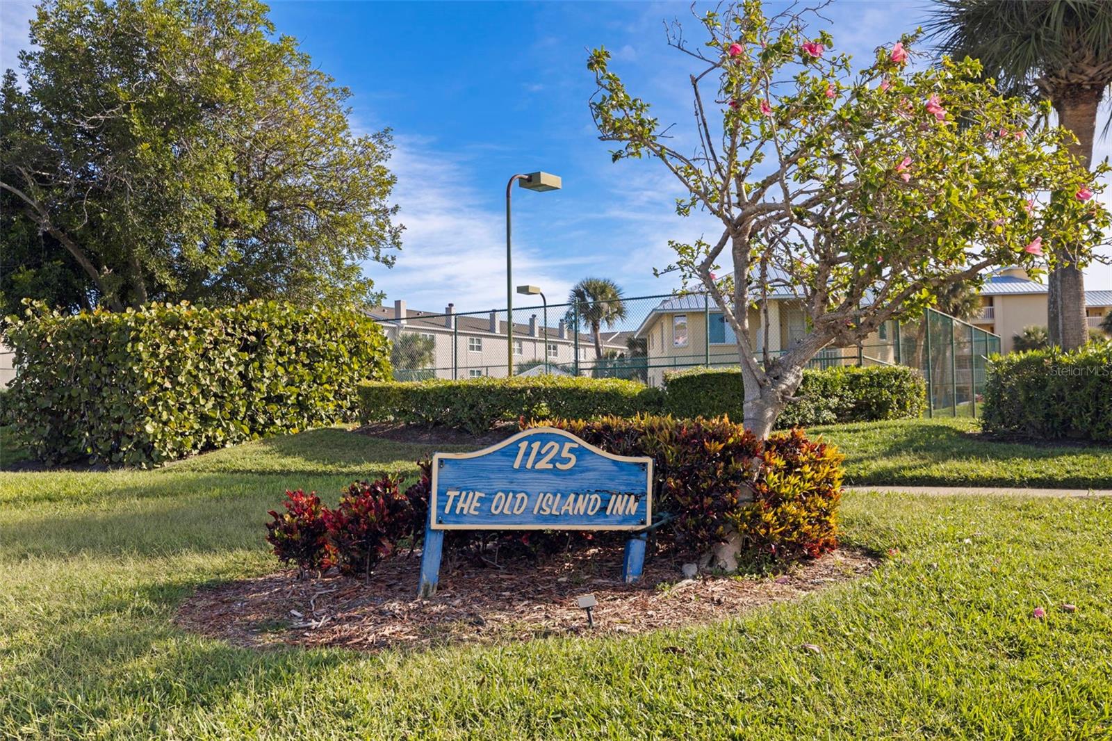1125 PINELLAS BAYWAY S 201A