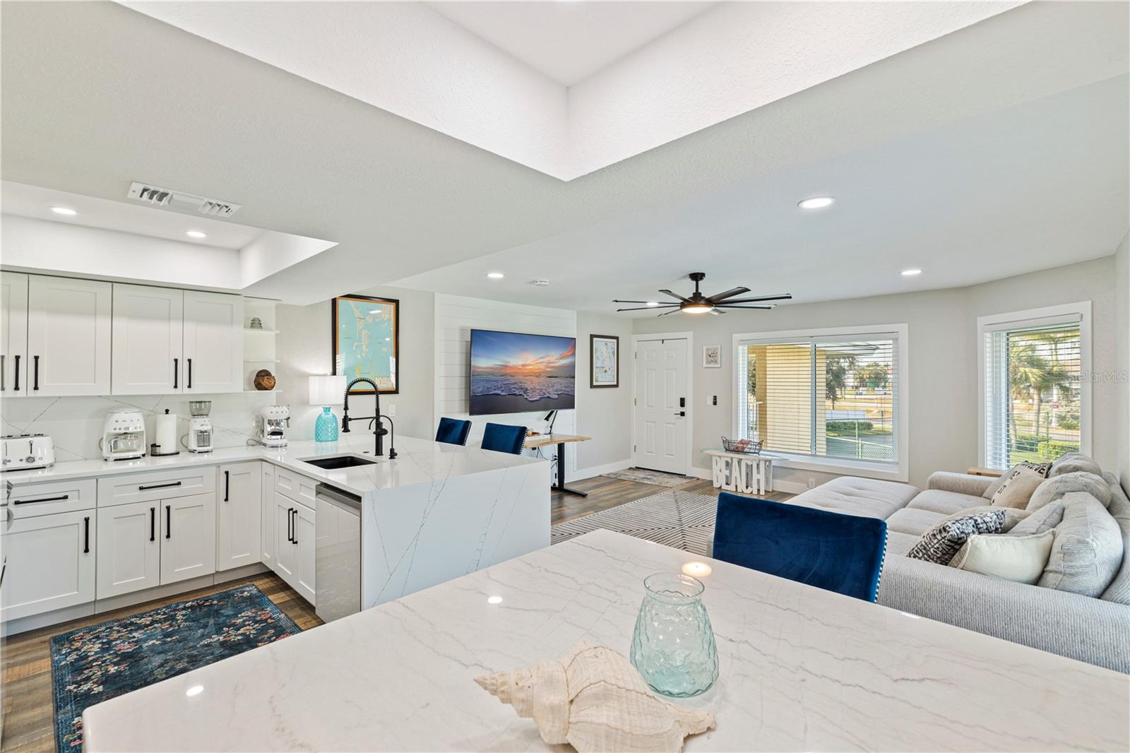 OLD ISLAND INN CONDO - Residential