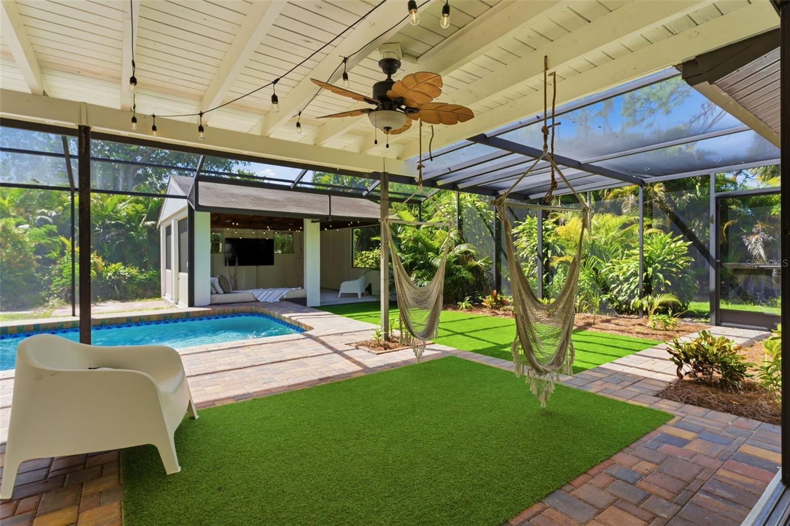 ENGLEWOOD GARDENS UNIT 4 - Residential