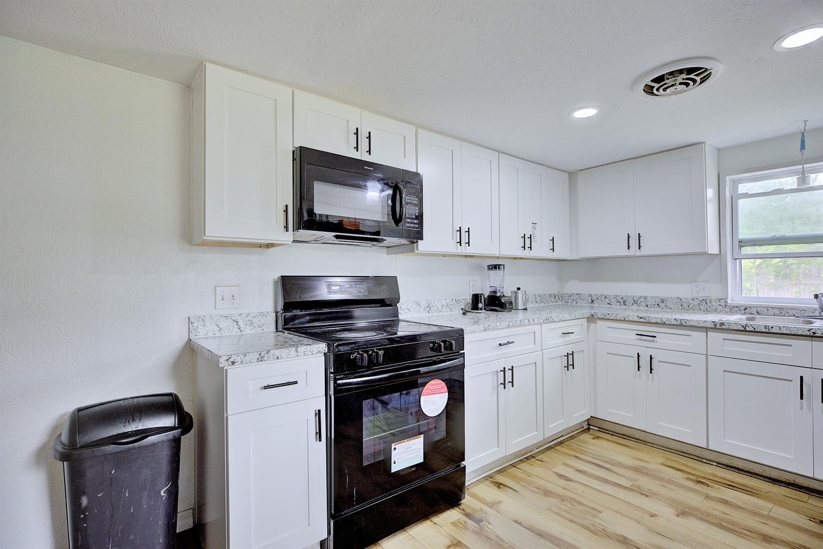 TOWN OF AVON PARK - Residential