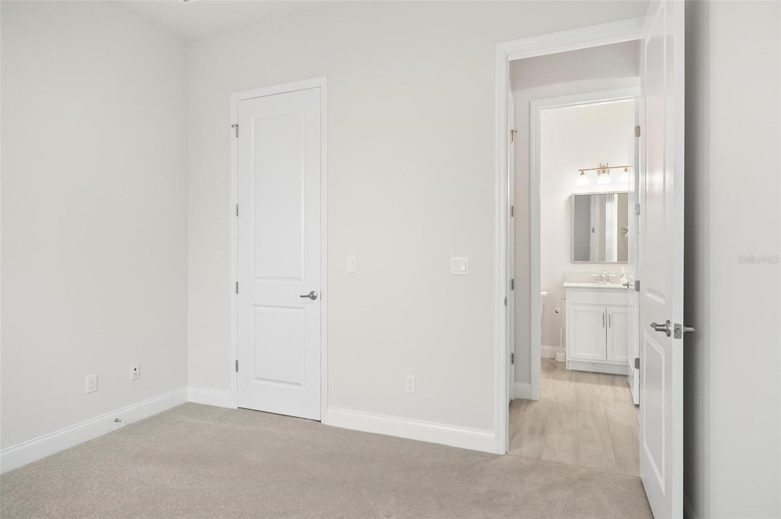 MARINA DEL PALMA - Residential Lease