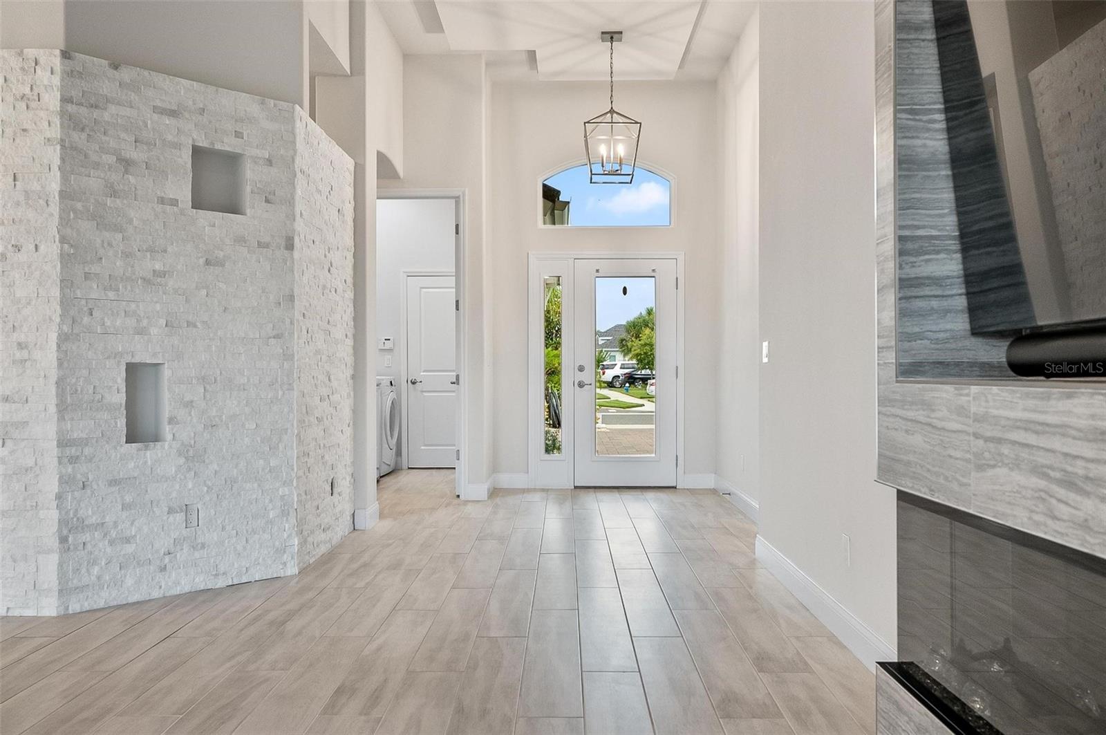 MARINA DEL PALMA - Residential Lease