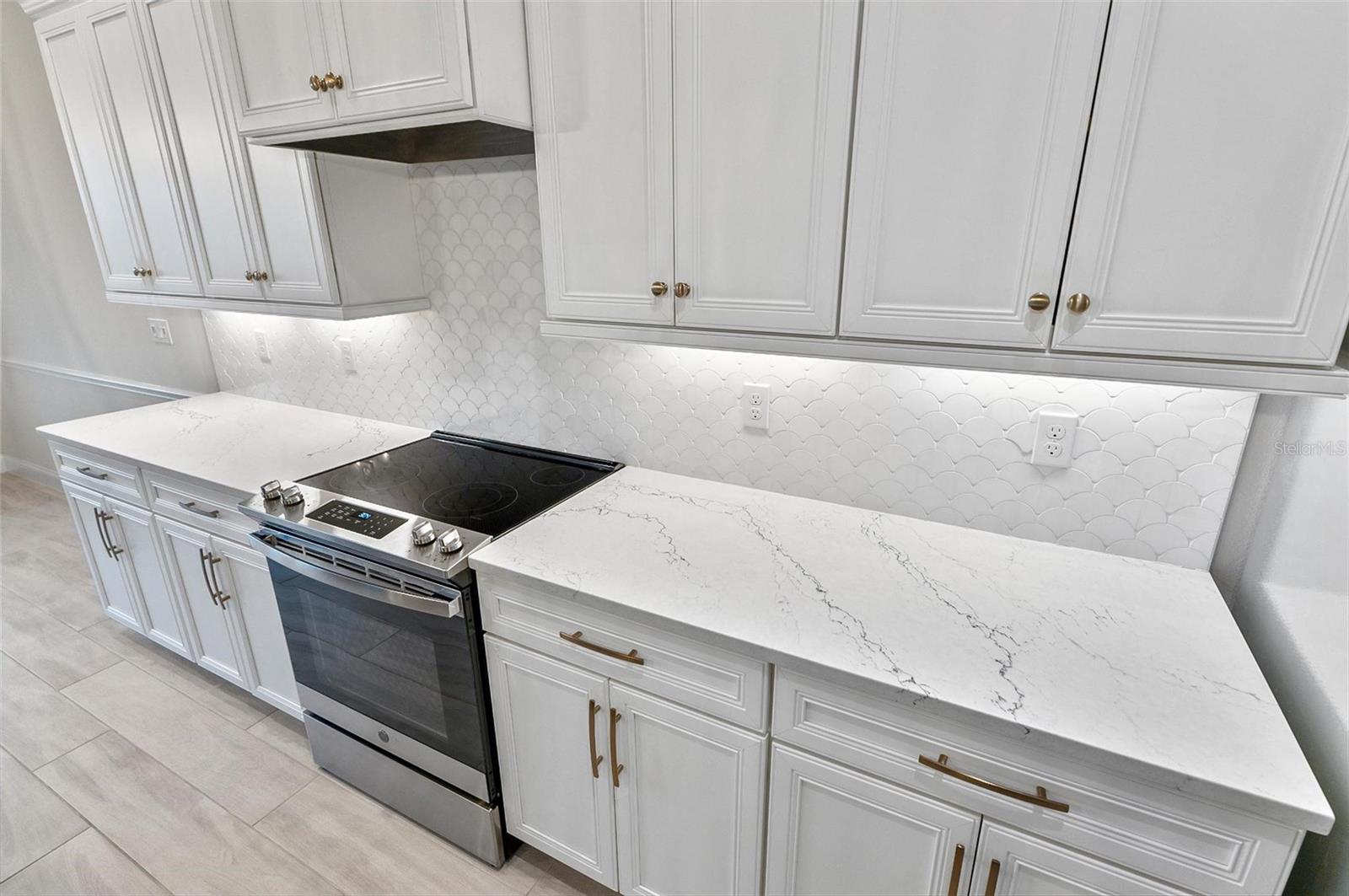 MARINA DEL PALMA - Residential Lease