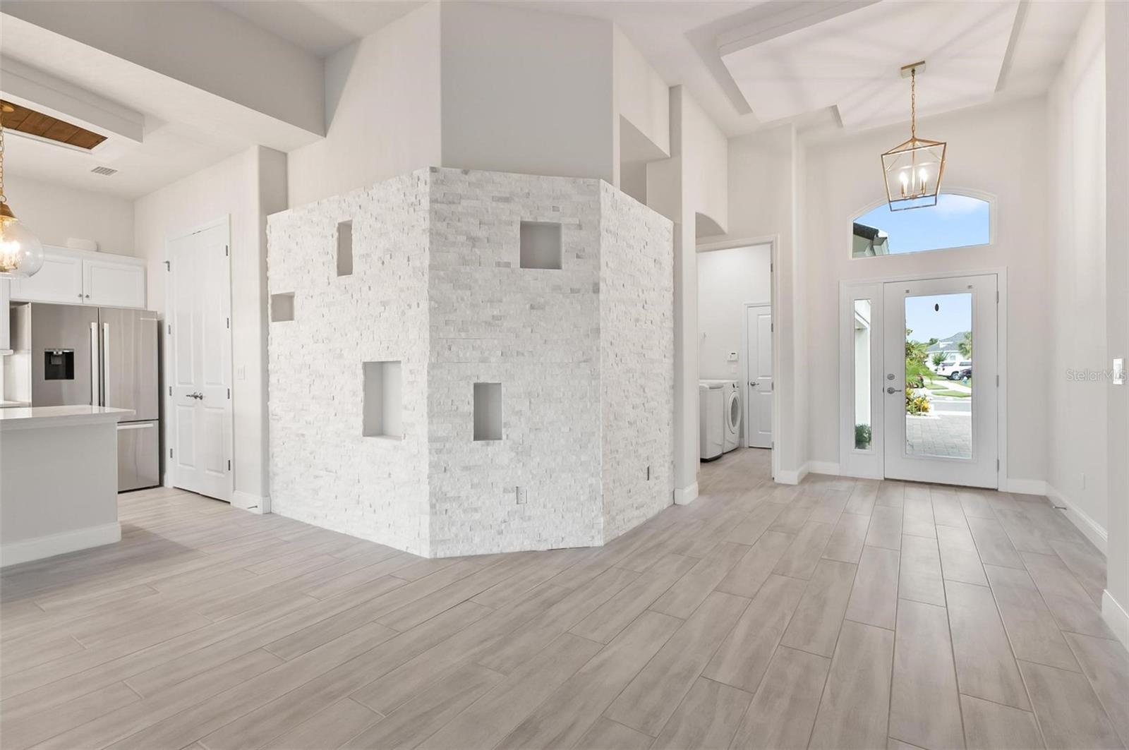 MARINA DEL PALMA - Residential Lease