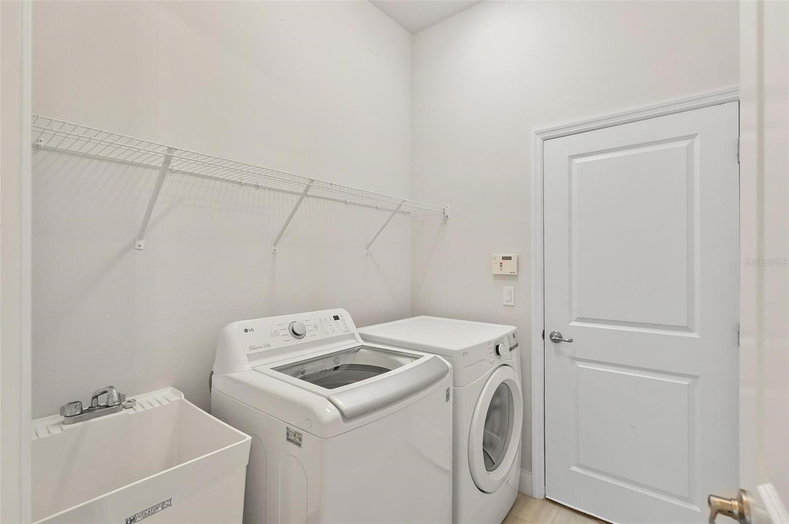 MARINA DEL PALMA - Residential Lease