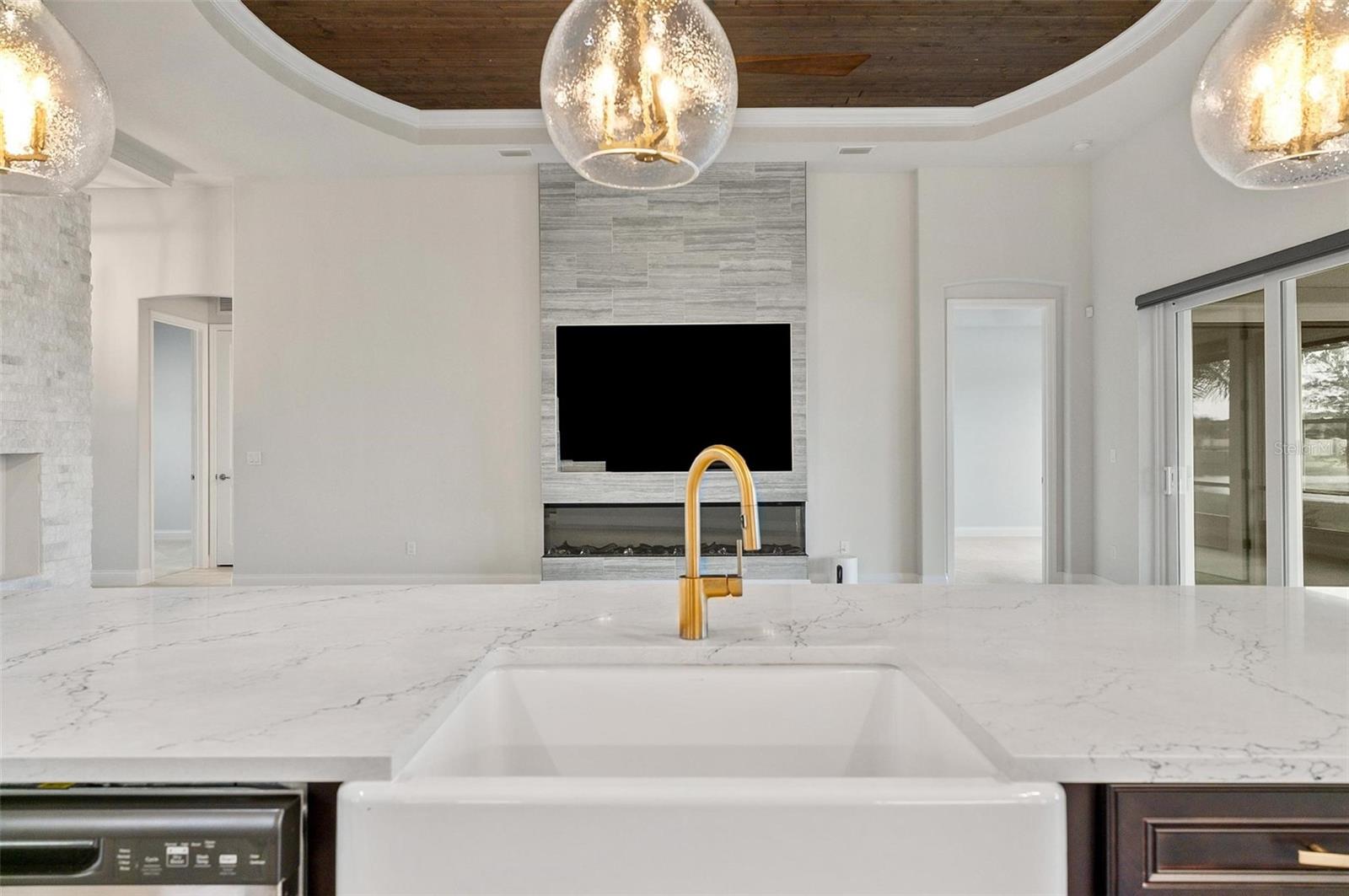 MARINA DEL PALMA - Residential Lease