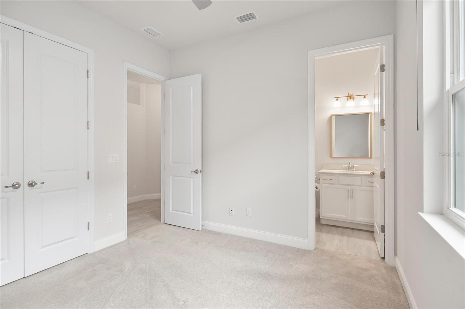 MARINA DEL PALMA - Residential Lease