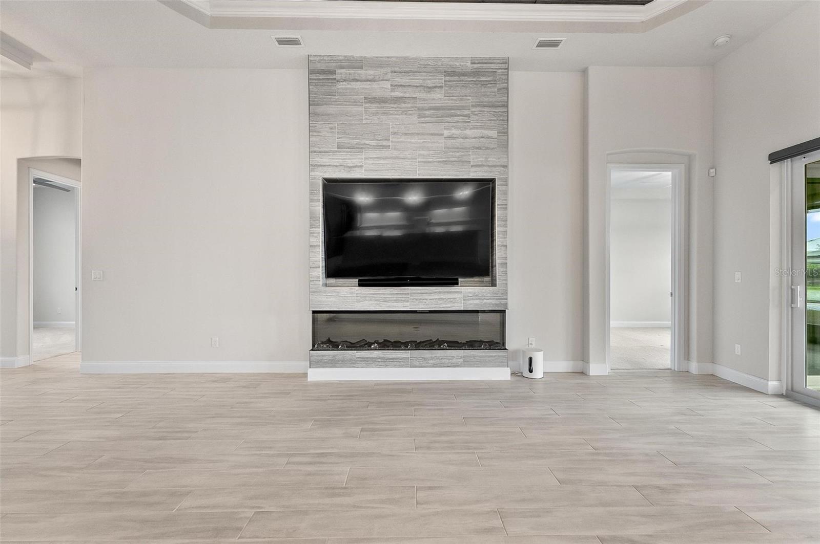 MARINA DEL PALMA - Residential Lease