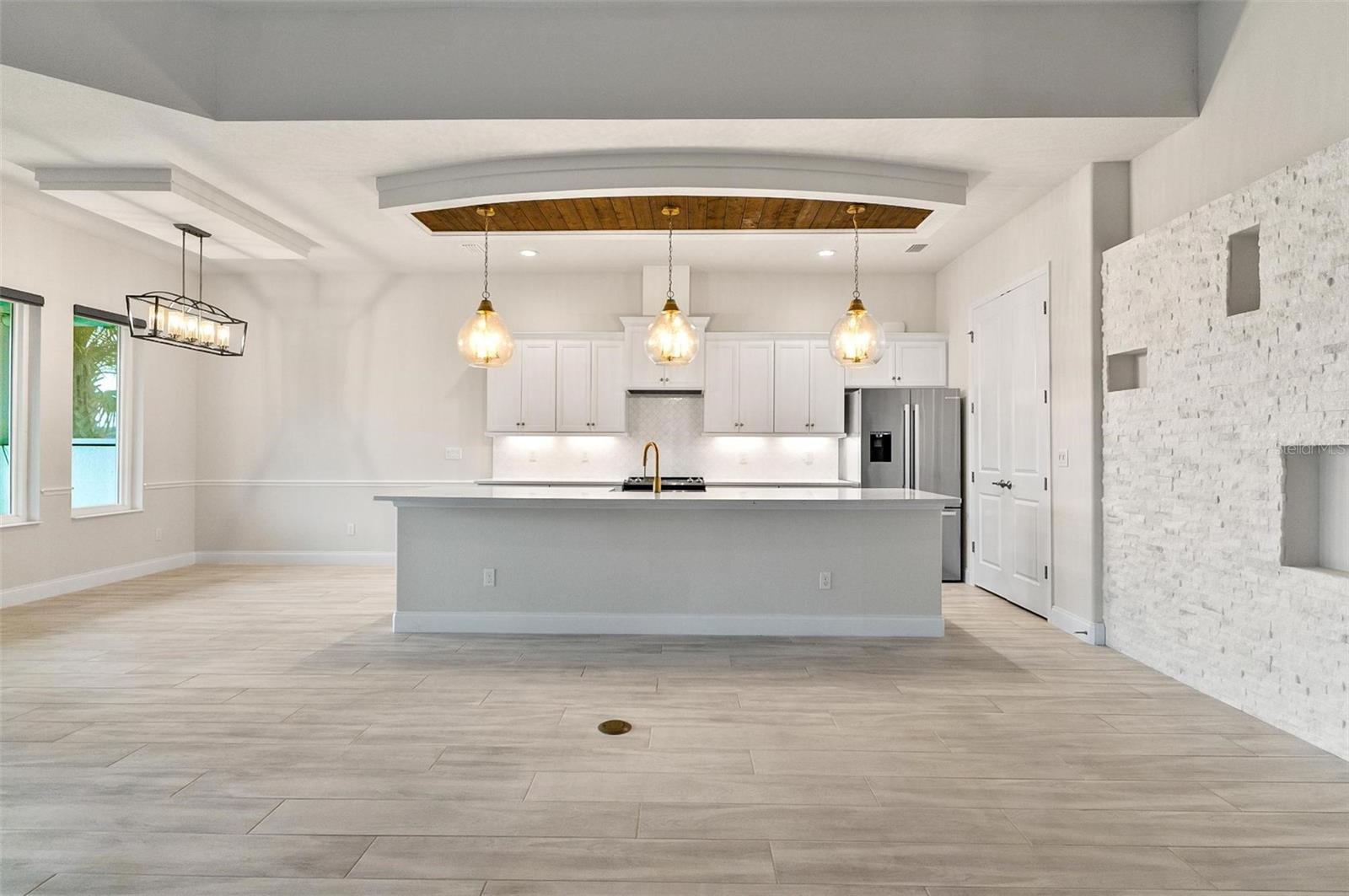 MARINA DEL PALMA - Residential Lease