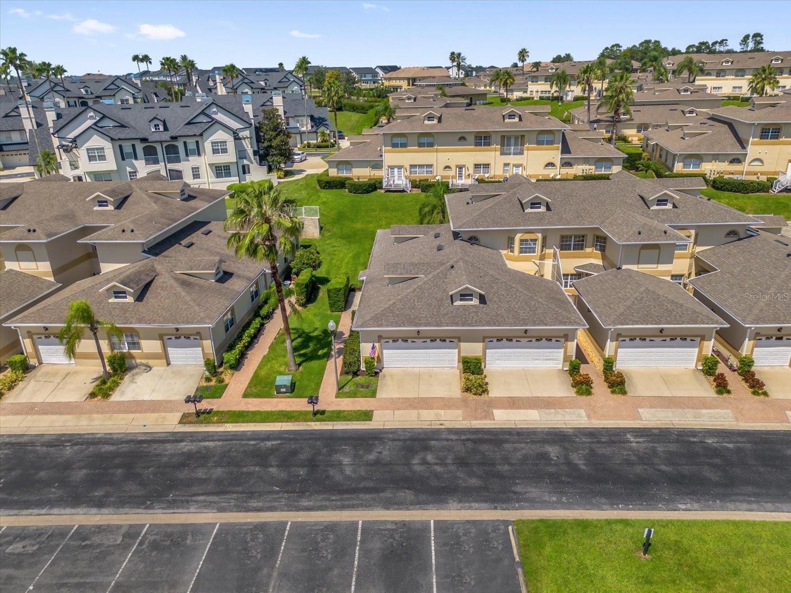 SWEETWATER RIDGE TWNHMS AT MAGNOLIA POINTE PH - Residential