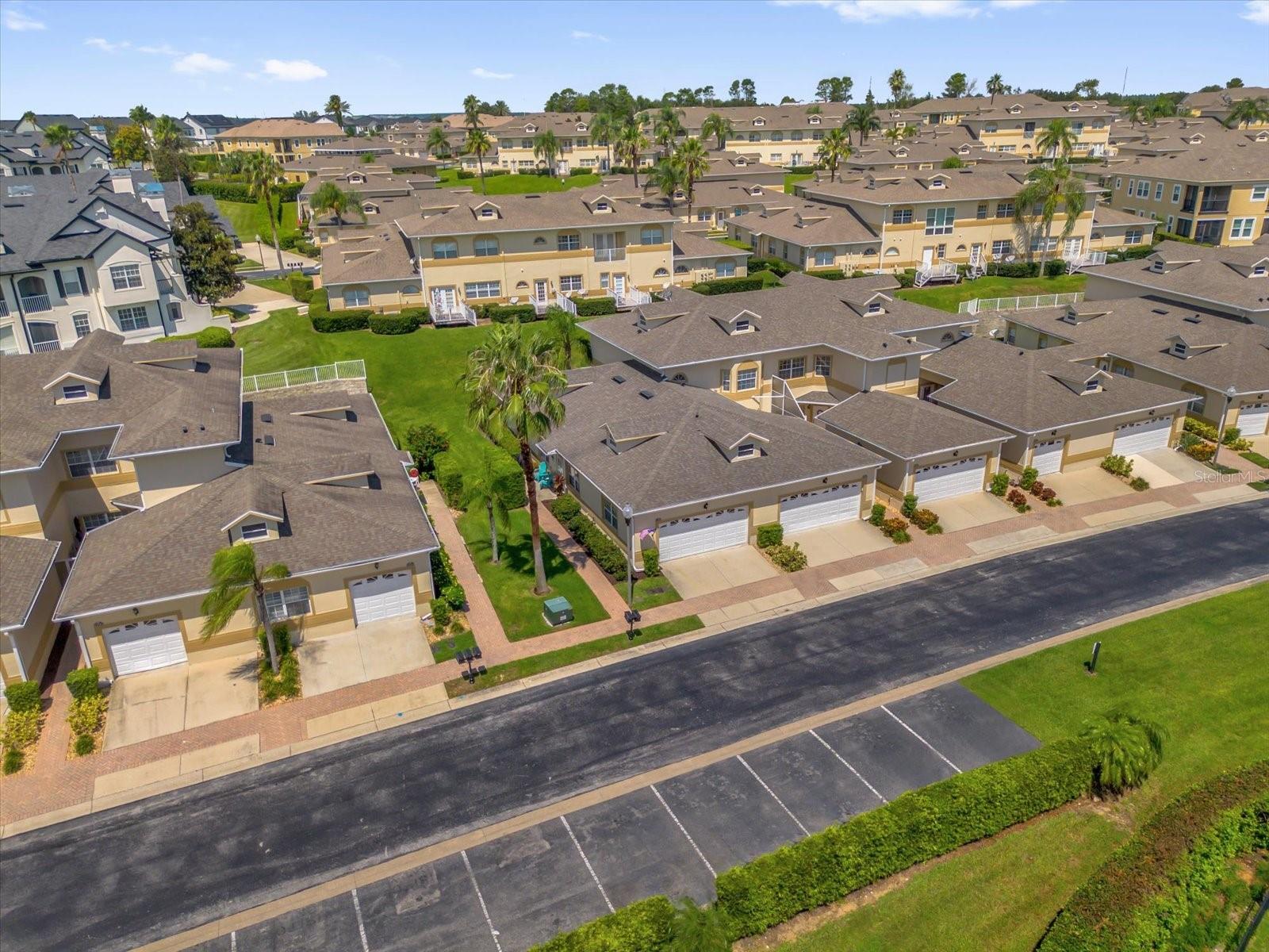 SWEETWATER RIDGE TWNHMS AT MAGNOLIA POINTE PH - Residential