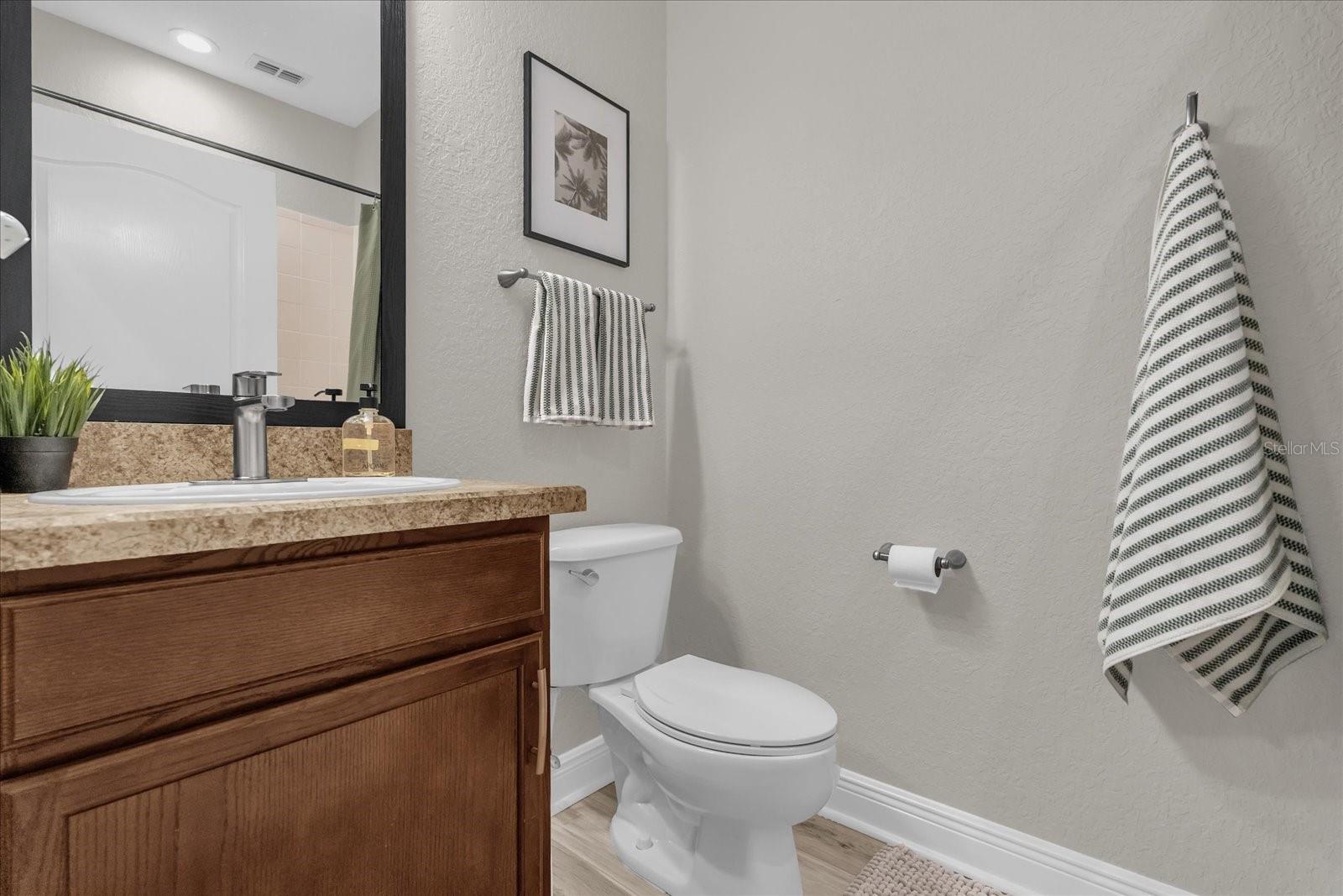 SWEETWATER RIDGE TWNHMS AT MAGNOLIA POINTE PH - Residential