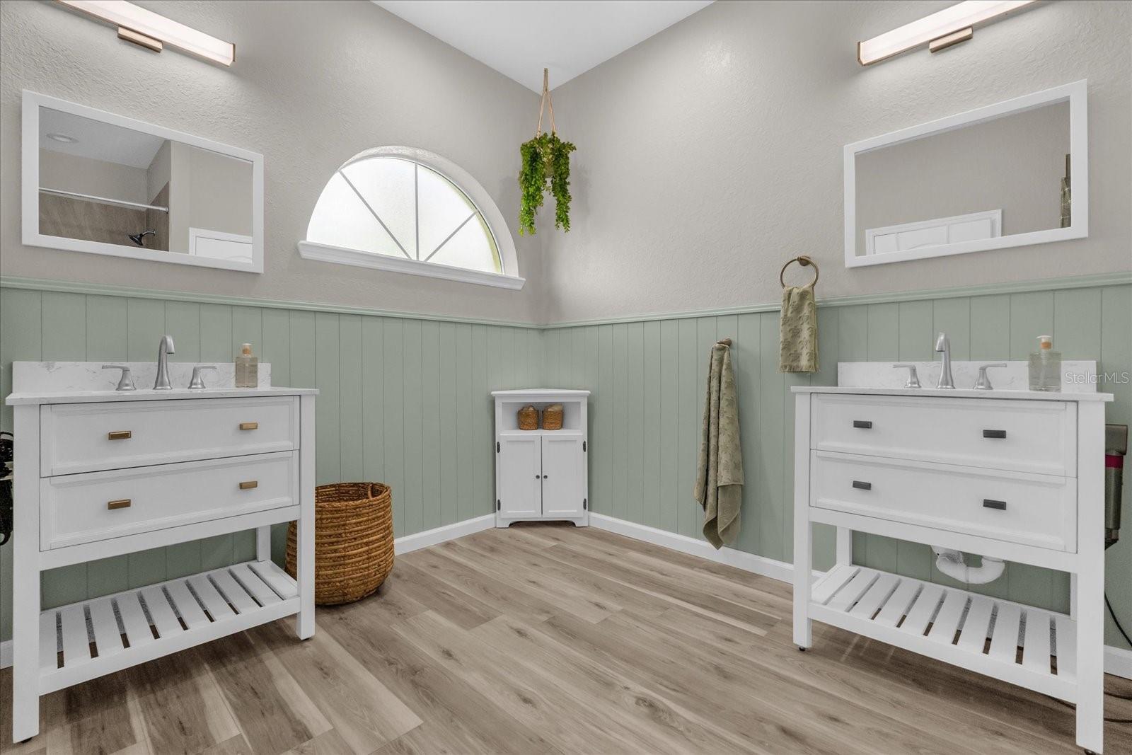 SWEETWATER RIDGE TWNHMS AT MAGNOLIA POINTE PH - Residential