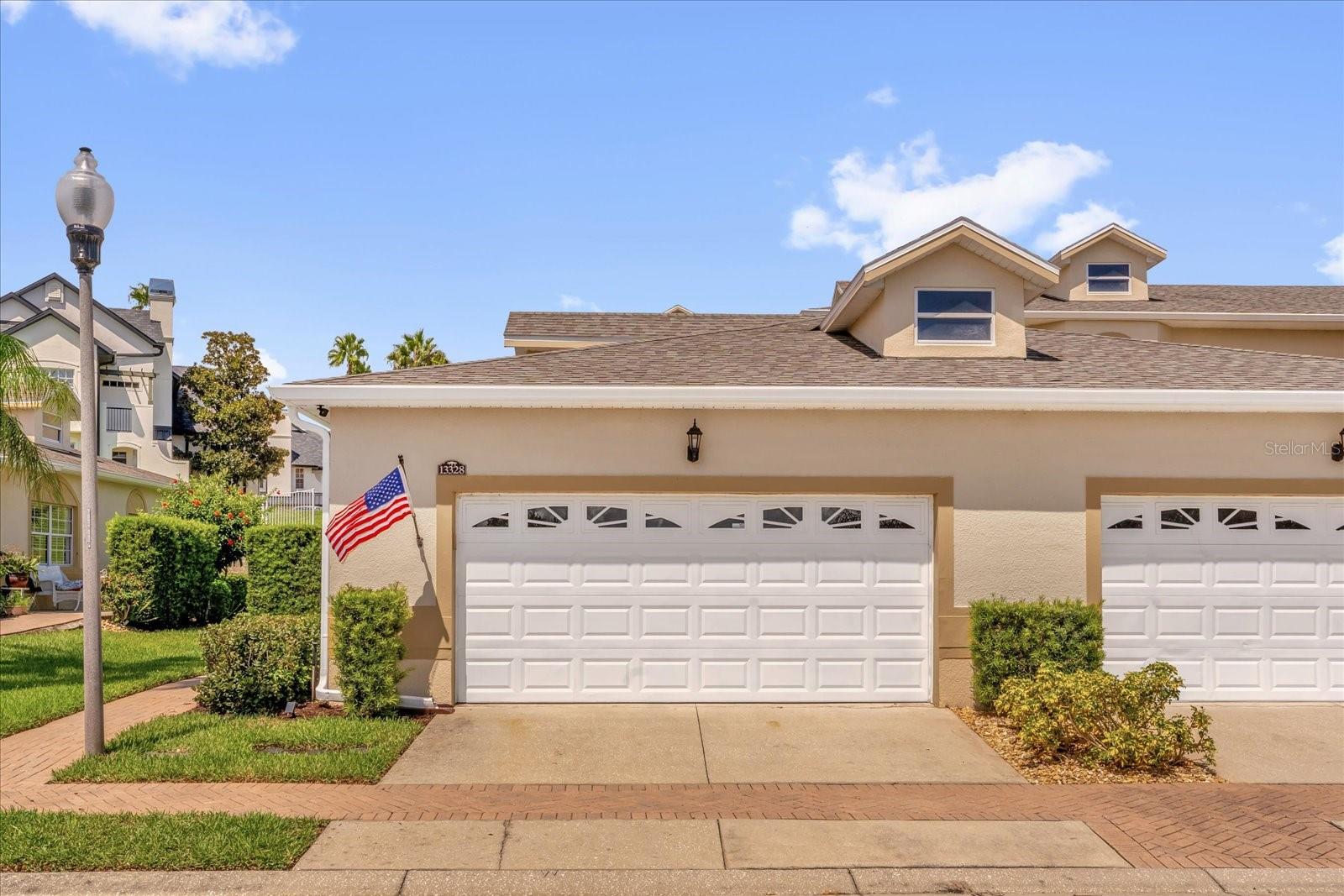 SWEETWATER RIDGE TWNHMS AT MAGNOLIA POINTE PH - Residential