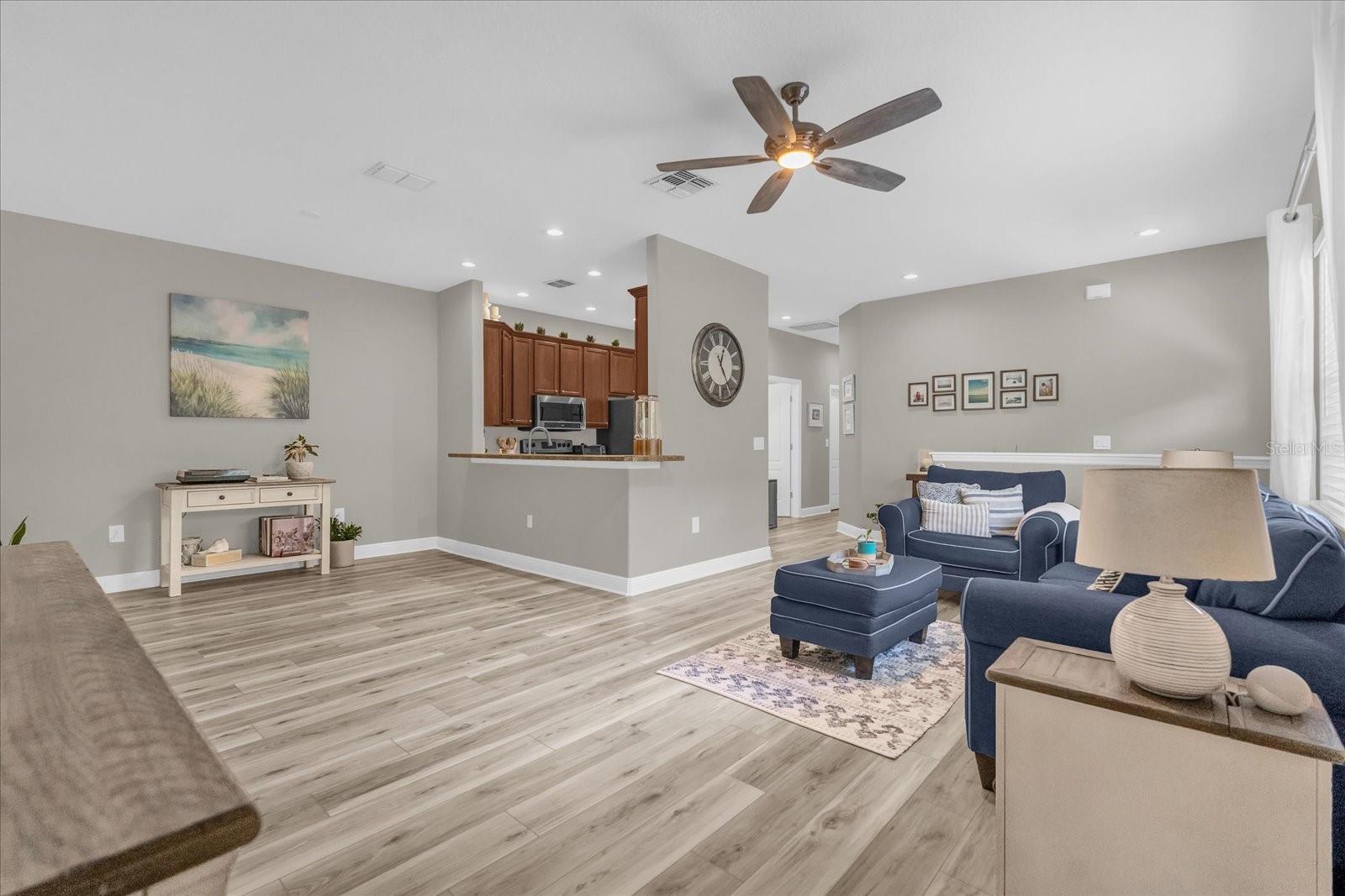 SWEETWATER RIDGE TWNHMS AT MAGNOLIA POINTE PH - Residential