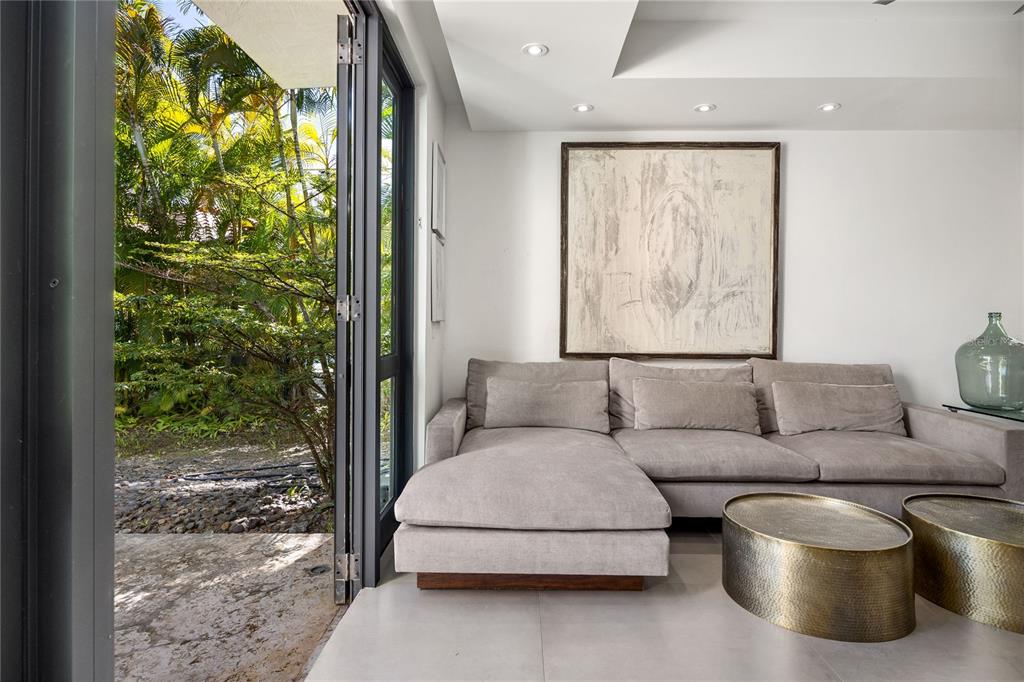 DORADO BEACH EAST - Residential