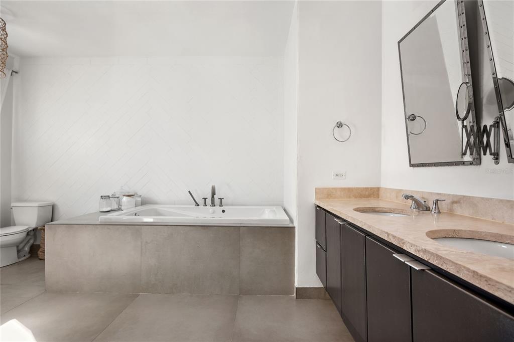 DORADO BEACH EAST - Residential